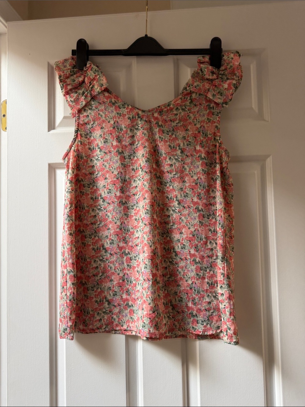 entro Pink Floral Ruffle Shoulder Camisole